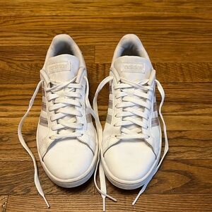 adidas Women’s Grand Court Sneaker size 8.5